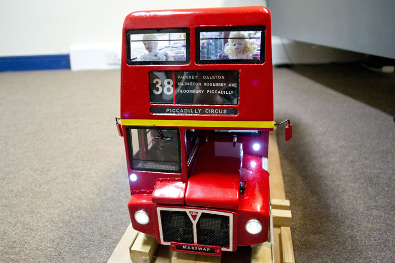 thomas smith fasteners model bus